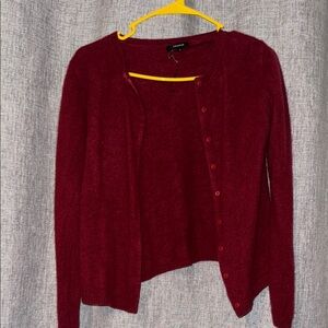 Elegant Red Cashmere Sweater by Prague
